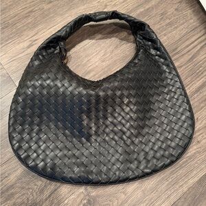 NWOT The Everday Shoulder Bag (Black) Abercrombie & Fitch